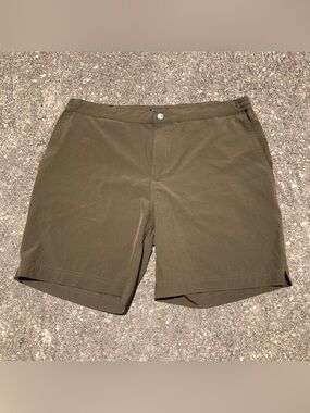Thousand Miles Men’s Shorts Large Green Performance Outdoor 7” Inseam Zip Pocket